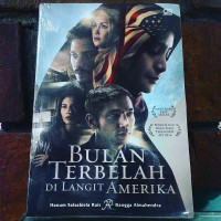 bulan terbelah di langit amerika